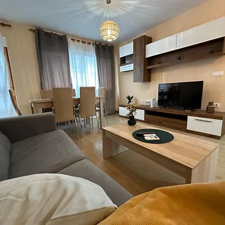 Center By Sunset Apartment